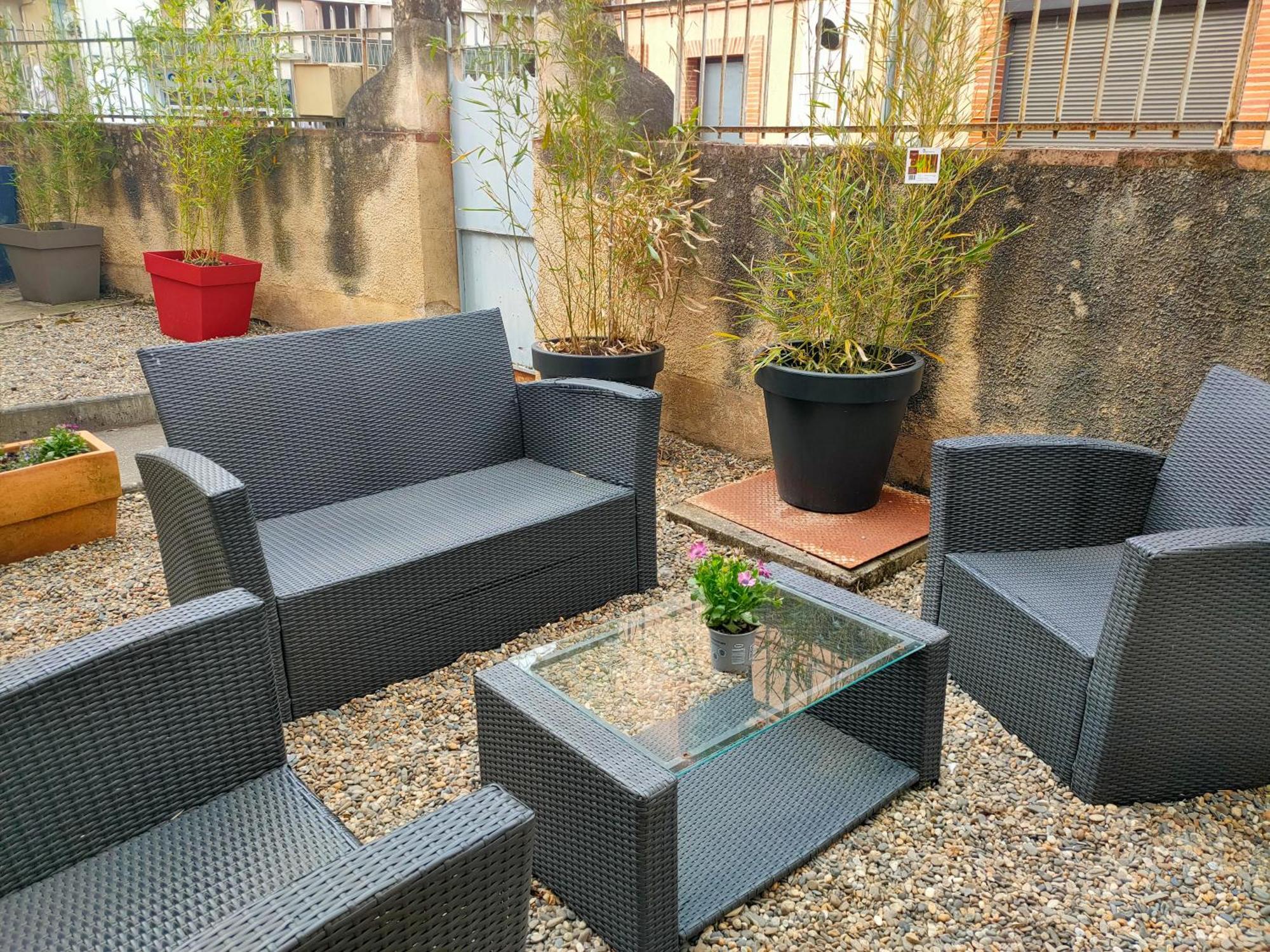 Ideal Famille & Couple Moissac Exterior photo